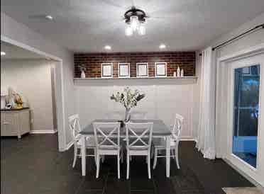 Bedroom available for student