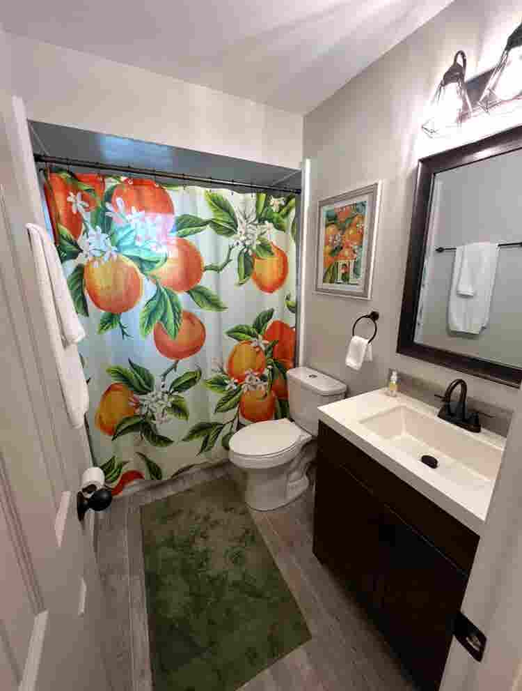 Bedroom available for student