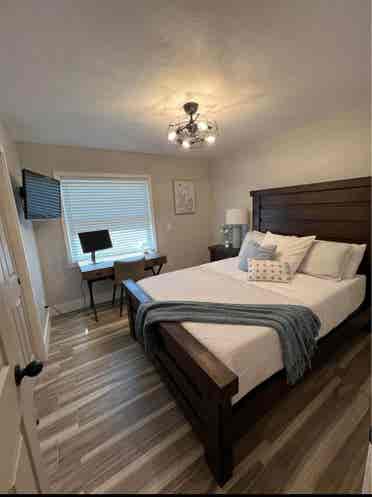 Bedroom available for student