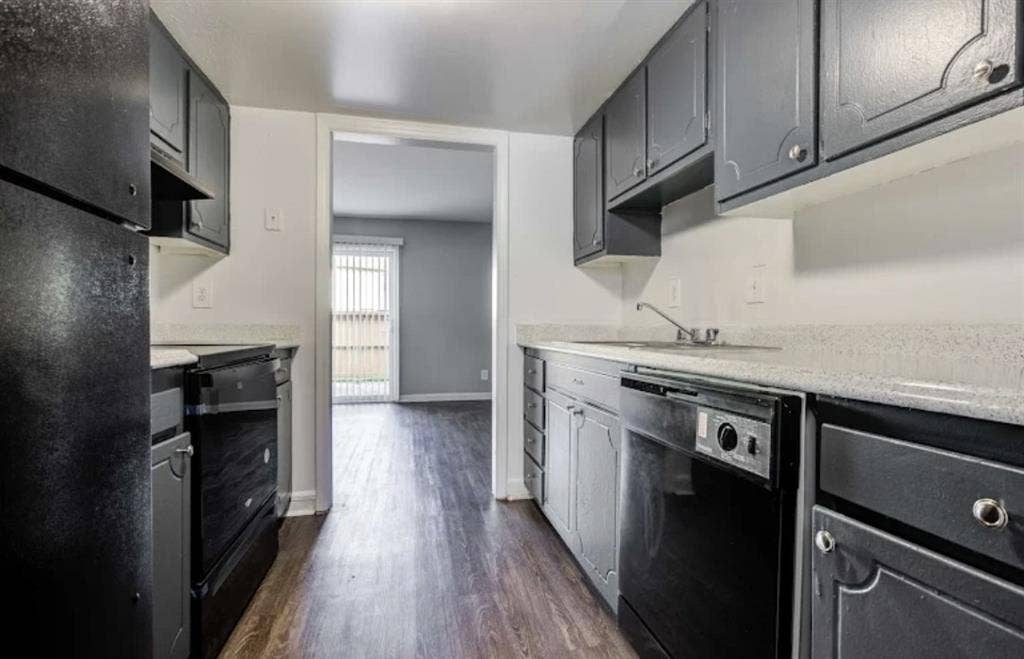 Roommate Needed