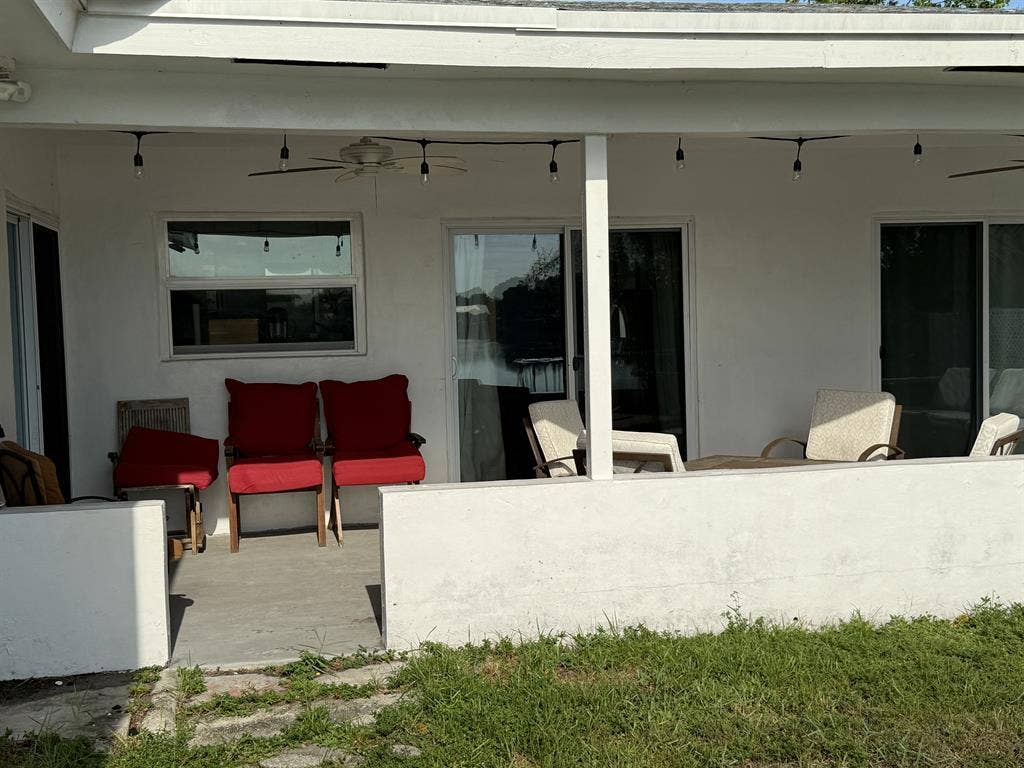 Private room in  in Palm Aire