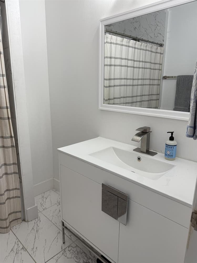 Private room in  in Palm Aire