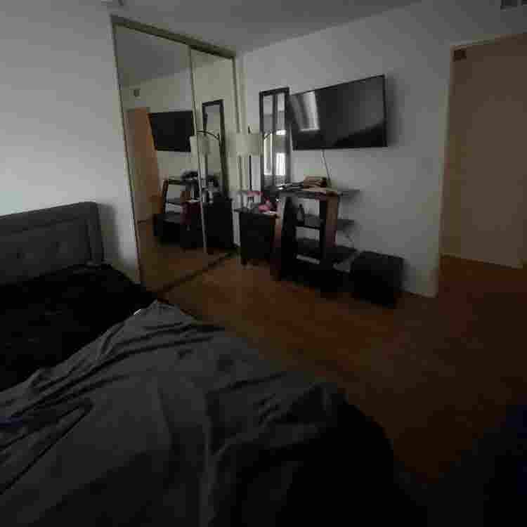 Room in 3-bedroom Apartment