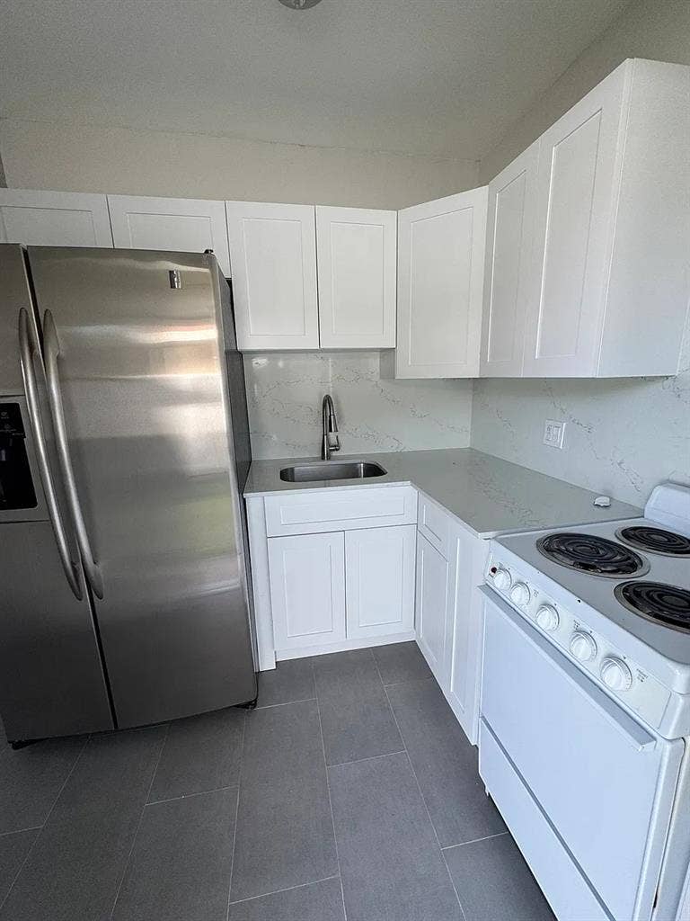 Large room for rent