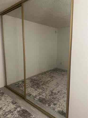 $- Large spacious room