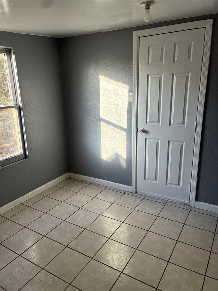 Private room for rent