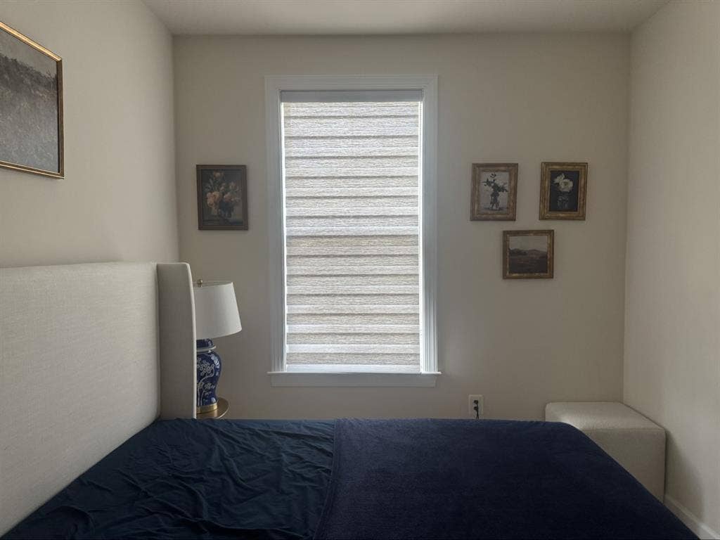Room in Gorgeous townhouse Fairfax