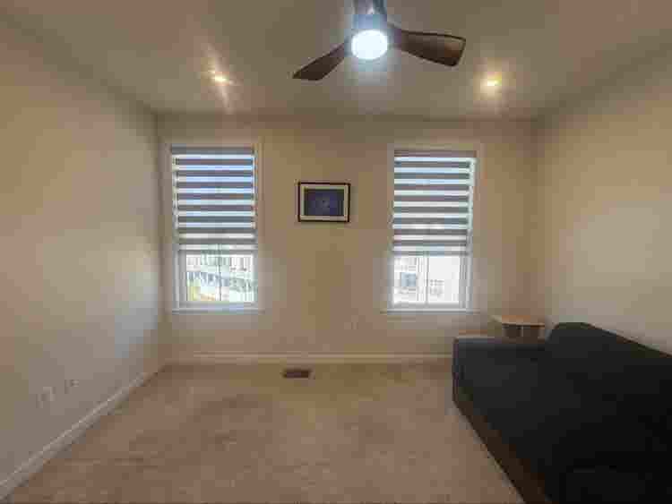Room in Gorgeous townhouse Fairfax