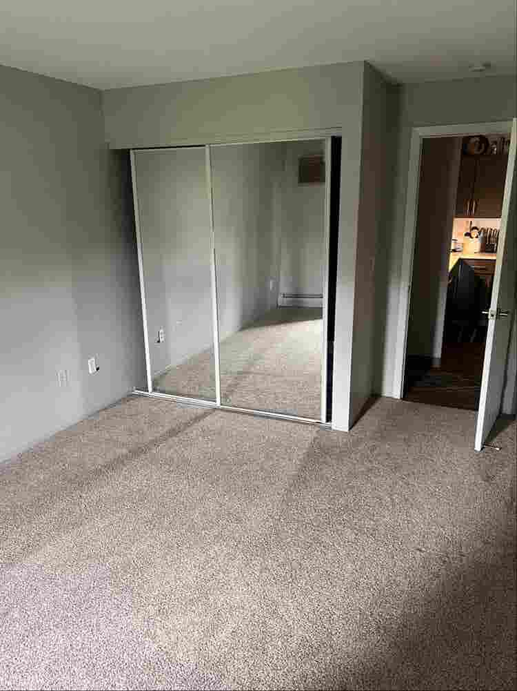 Room/Bath for Rent West Bloomington