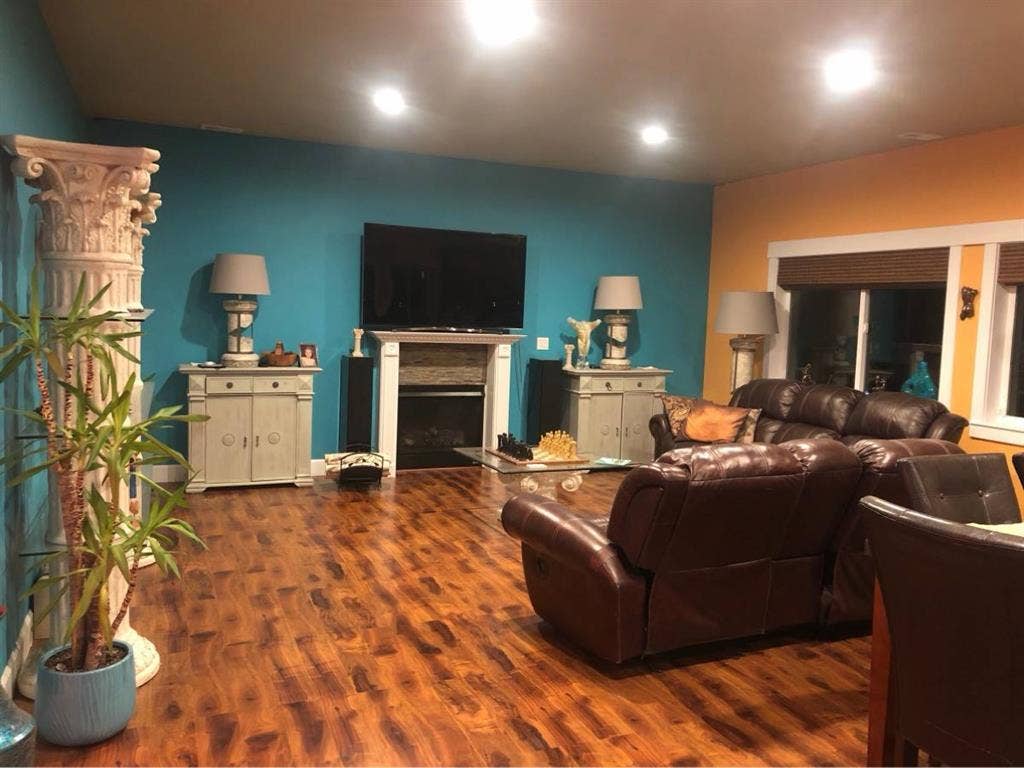 Room in Luxury LGBTQ Friendly Home
