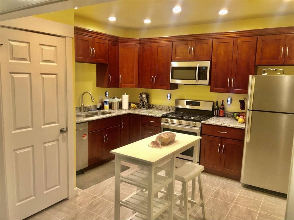 Room in Luxury LGBTQ Friendly Home