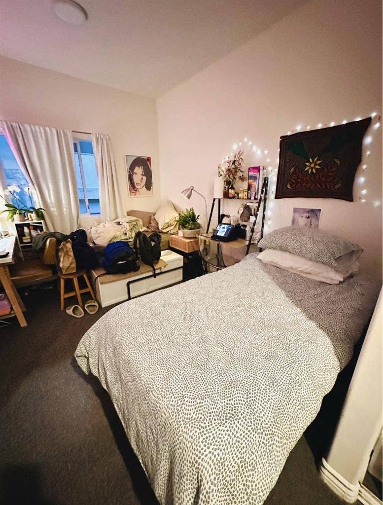Shared bedroom in West LA/Sawtelle