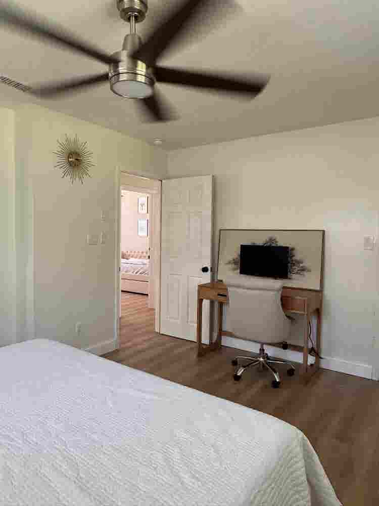 Room with private bathroom near USF