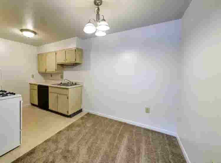 Immediate Apartment Sublease
