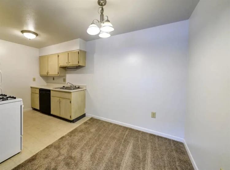Immediate Apartment Sublease