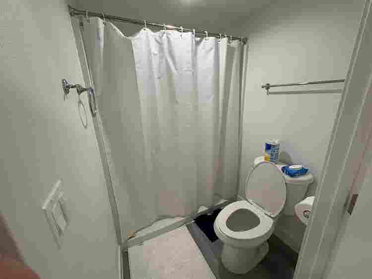 URGENT STUDENT HOUSING TAKEOVER
