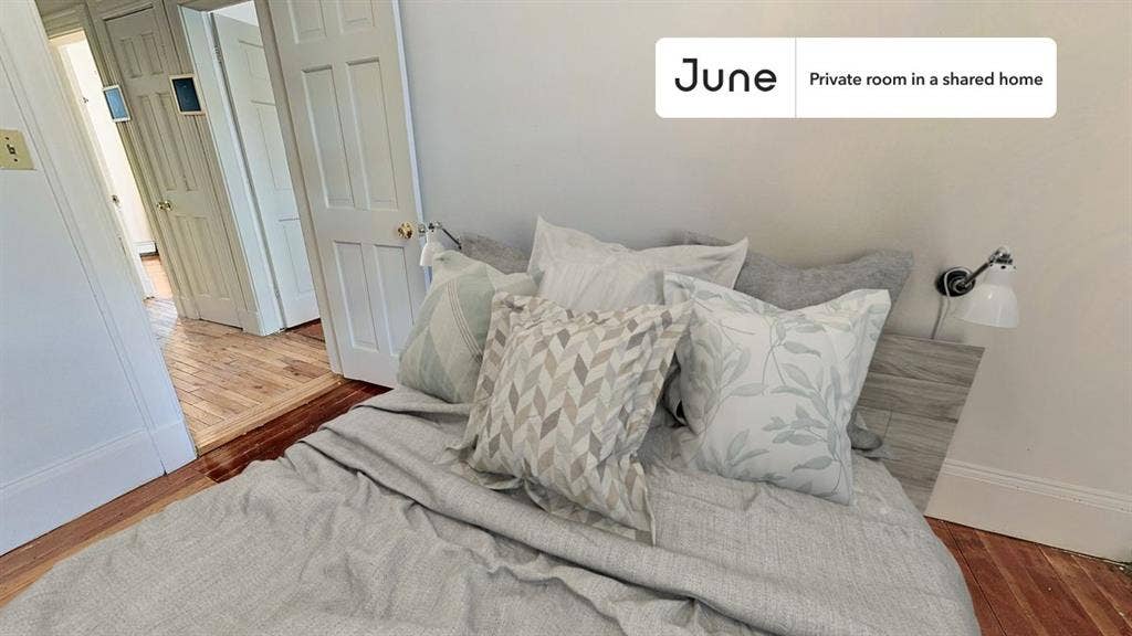 6 BR in Boston