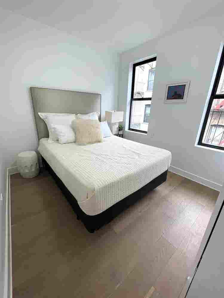 Furnished private bedroom in UWS