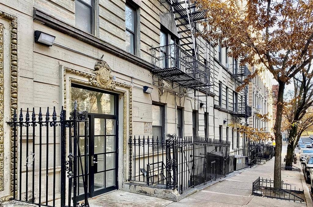 Furnished private bedroom in UWS