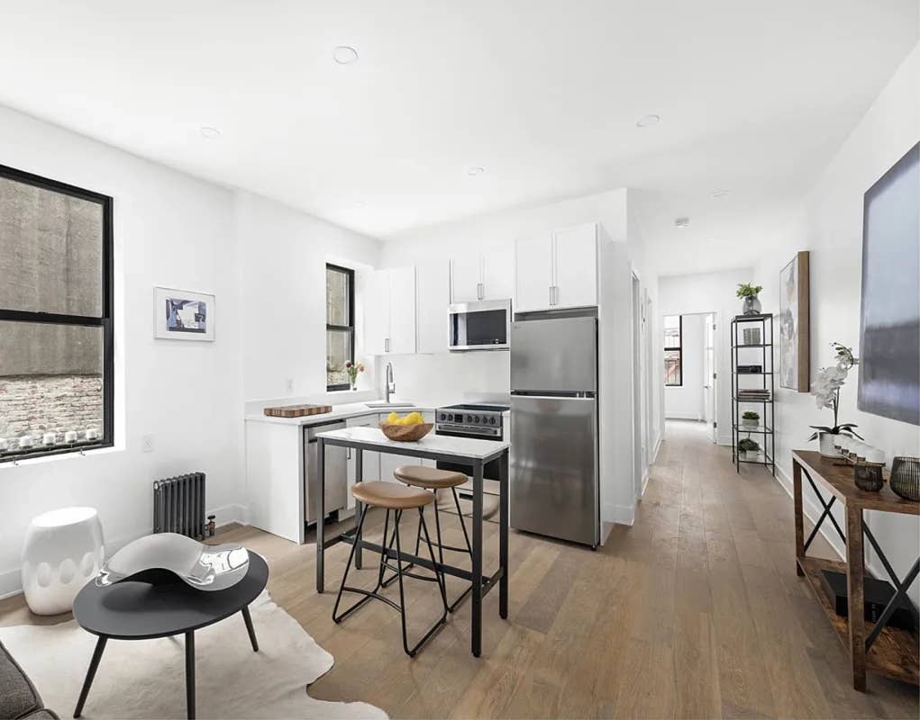 Furnished private bedroom in UWS
