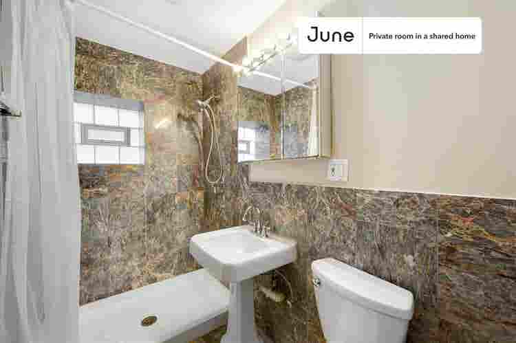 2 BR in Chicago