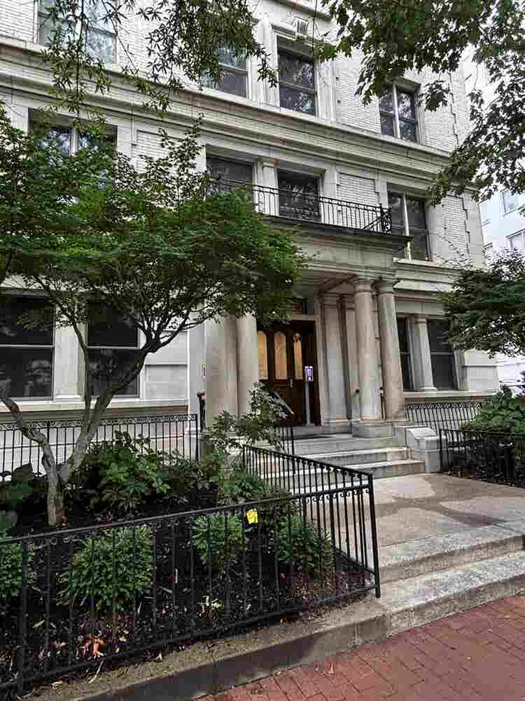 Dupont Circle Studio