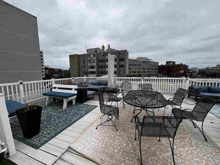 Dupont Circle Studio