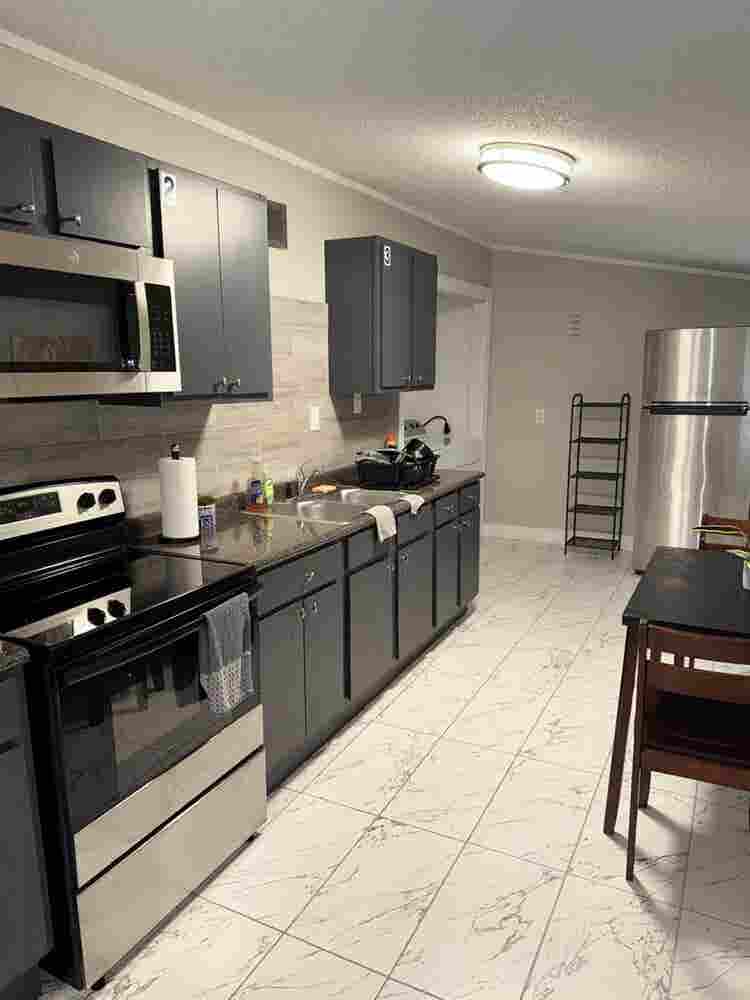 Room Near Downtown