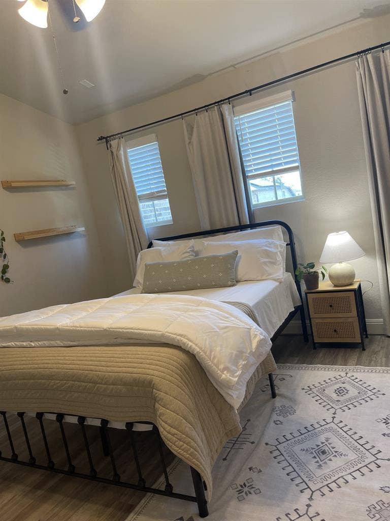 Large furnished clean room