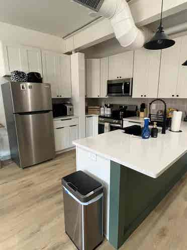 Looking for a roomie!