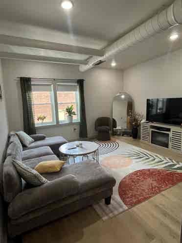 Looking for a roomie!