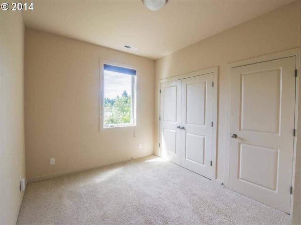 Furnished room for rent