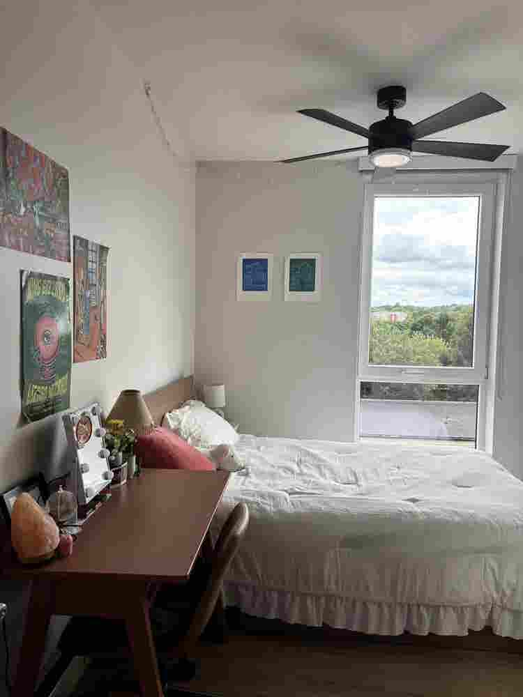 Hub Bloomington Spring  Sublease