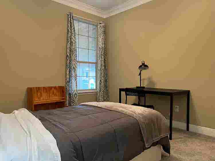 Onion Creek - Room + Private Bath!