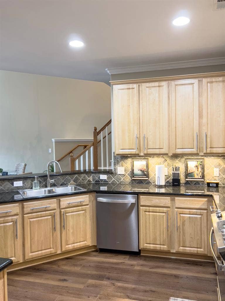 Onion Creek - Room + Private Bath!