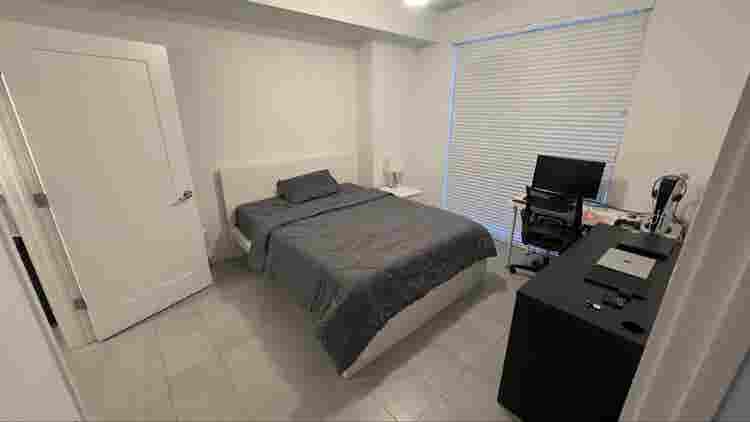Master bedroom in b apartment.