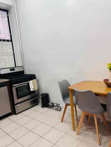 No fee room Manhattan - 1block sube