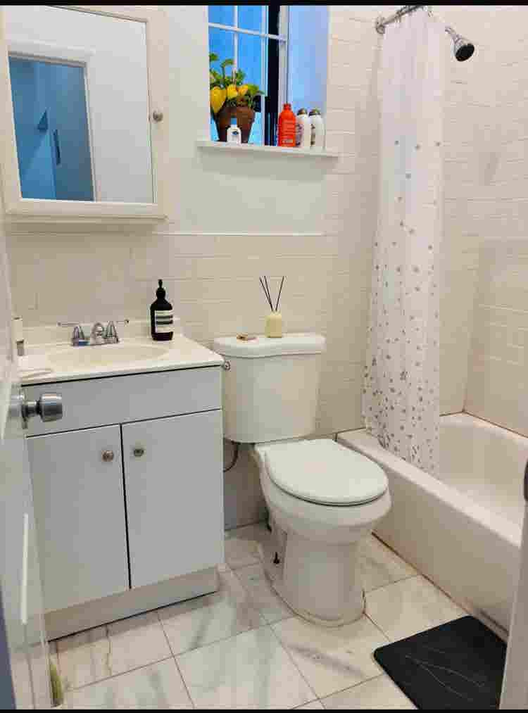 No fee room Manhattan - 1block sube
