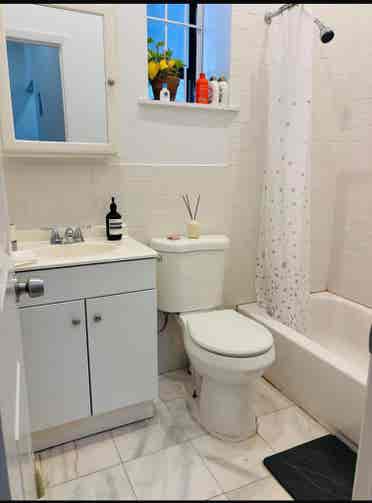 No fee room Manhattan - 1block sube