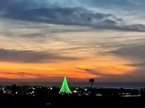 2 Bedrooms in 3 Br House for Rent