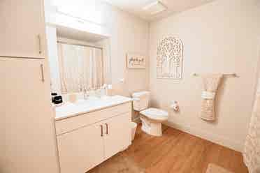 Modern apartment N Scottsdale Apt