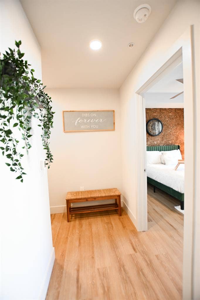 Modern apartment N Scottsdale Apt