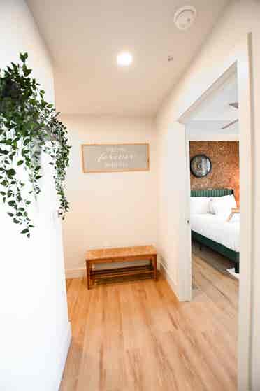 Modern apartment N Scottsdale Apt