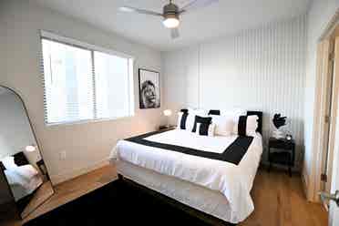 Modern apartment N Scottsdale Apt