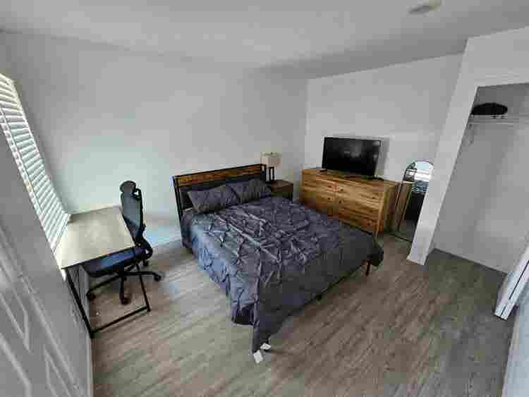 Cozy and Affordable Room