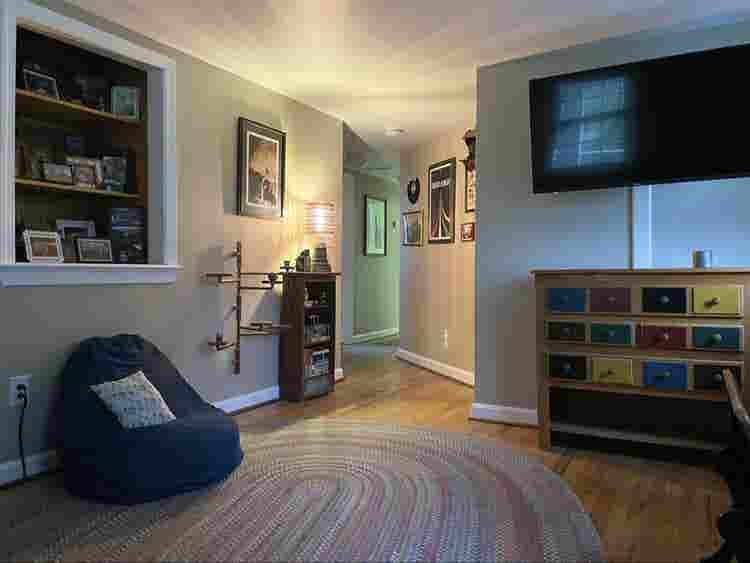 Room For Rent