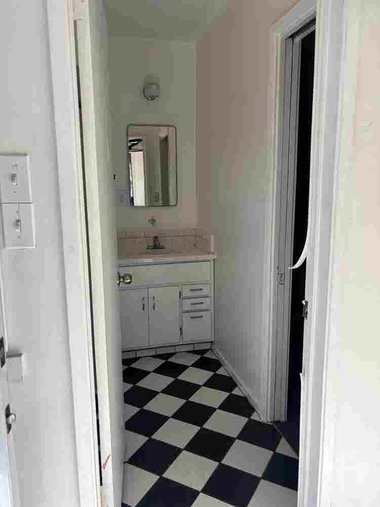 Room with bathroom for rent