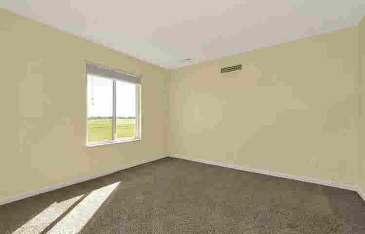 Extra room for rent!