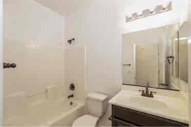 Large Rooms Available for Rent