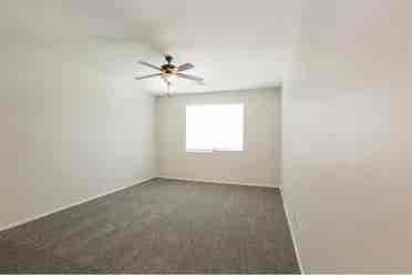 Large Rooms Available for Rent